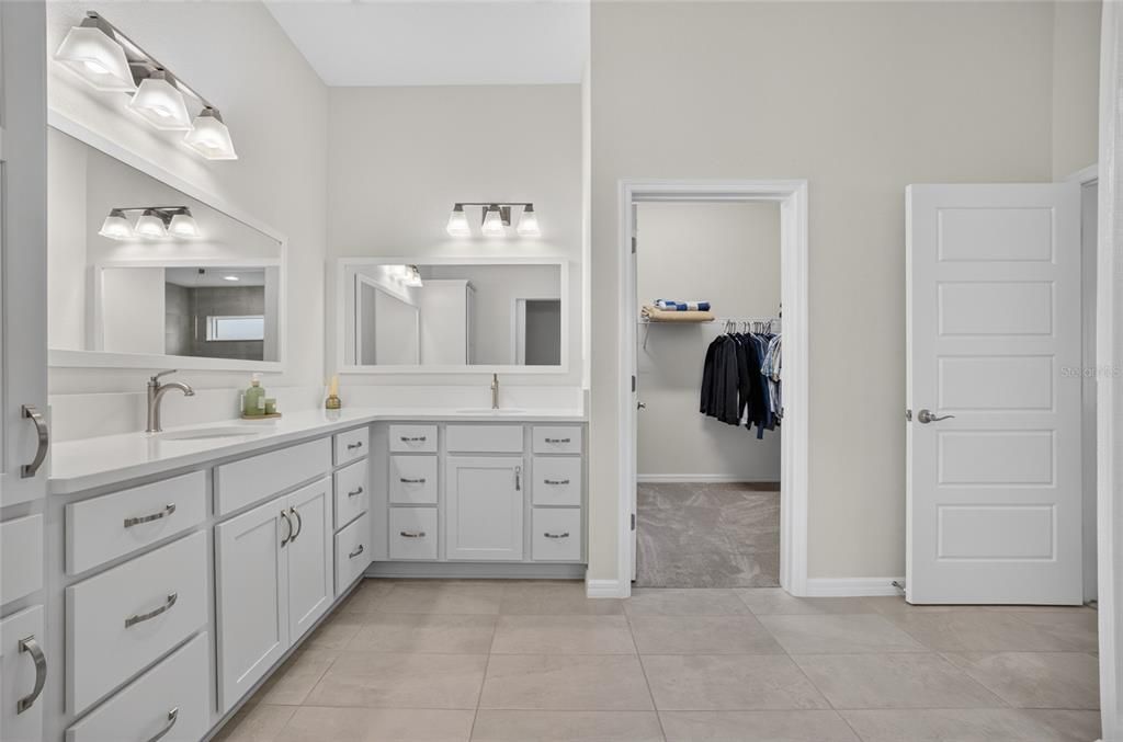 Active With Contract: $499,900 (3 beds, 2 baths, 1953 Square Feet)