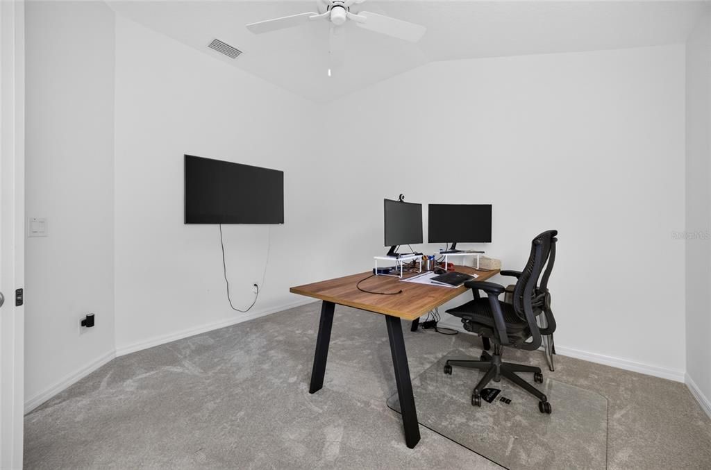 Active With Contract: $499,900 (3 beds, 2 baths, 1953 Square Feet)