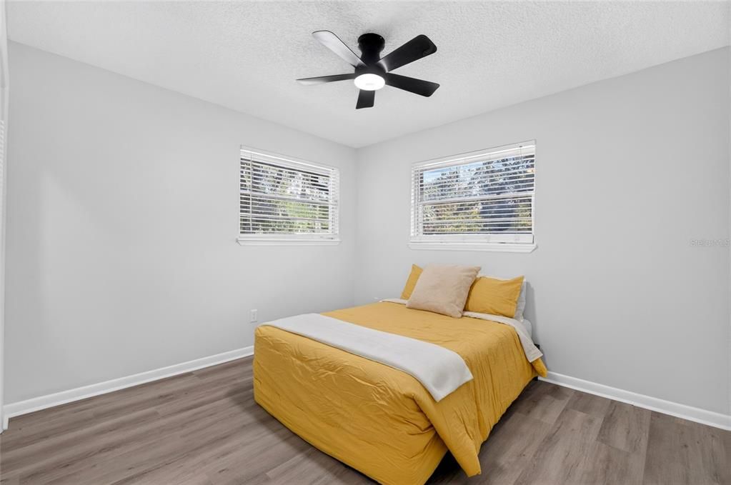 For Sale: $290,000 (3 beds, 2 baths, 1459 Square Feet)