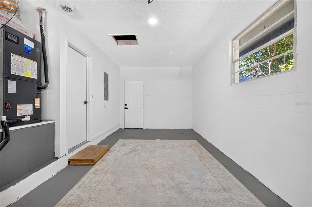 For Sale: $290,000 (3 beds, 2 baths, 1459 Square Feet)