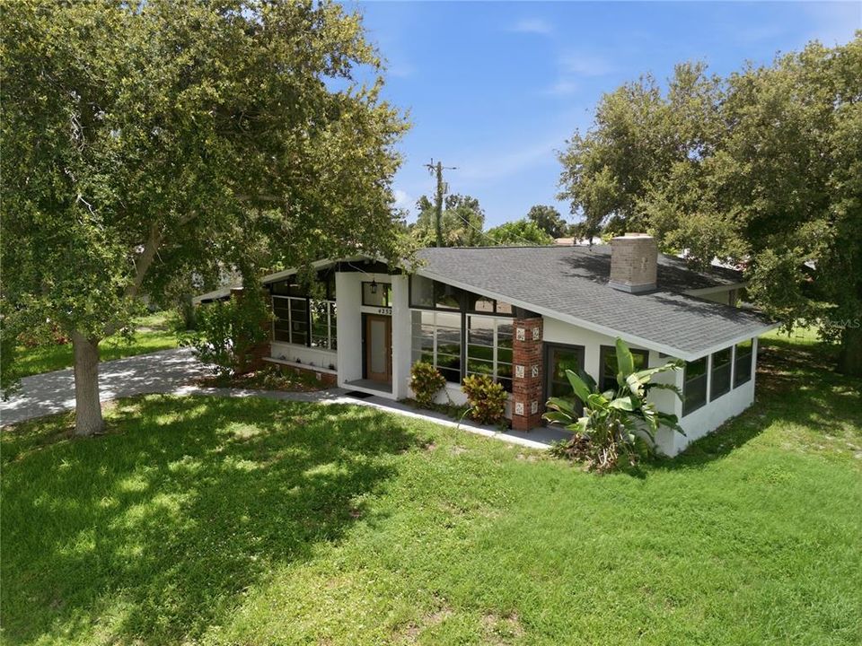 En Venta: $399,000 (3 camas, 2 baños, 1964 Pies cuadrados)