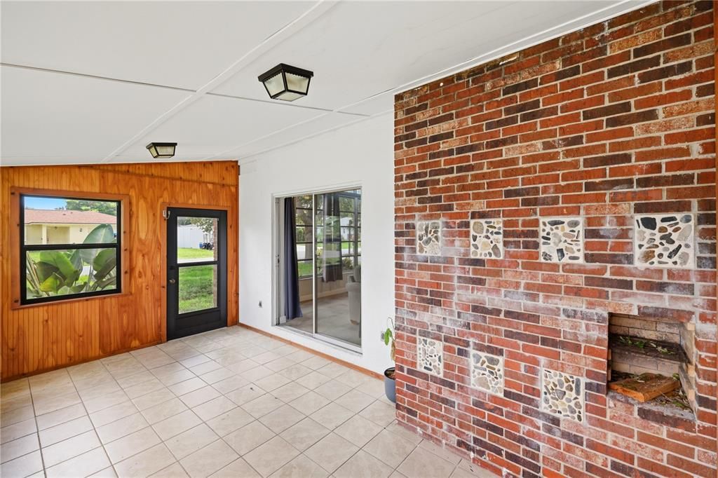 En Venta: $399,000 (3 camas, 2 baños, 1964 Pies cuadrados)