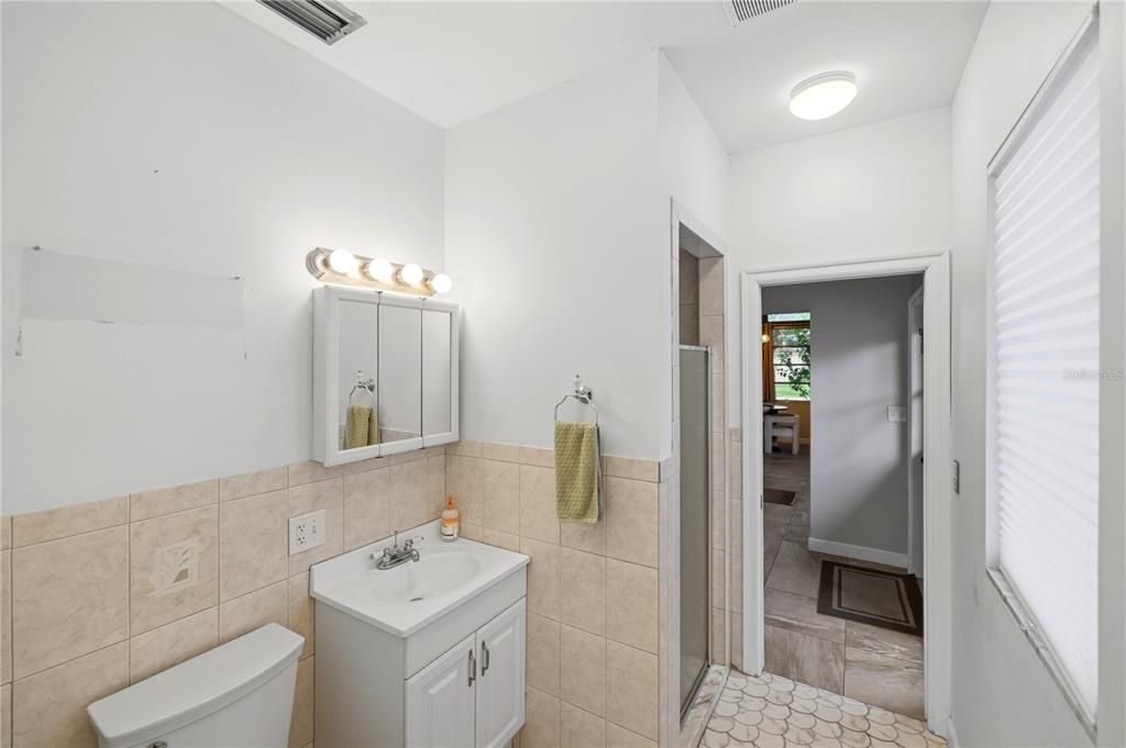En Venta: $399,000 (3 camas, 2 baños, 1964 Pies cuadrados)