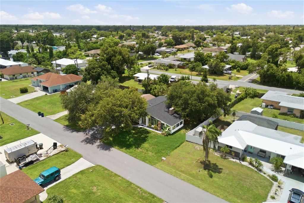 En Venta: $399,000 (3 camas, 2 baños, 1964 Pies cuadrados)