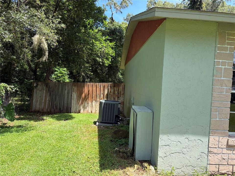 For Sale: $133,000 (3 beds, 1 baths, 1312 Square Feet)