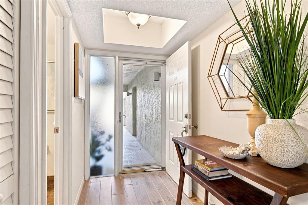 На продажу: $175,000 (1 спален, 1 ванн, 797 Квадратных фут)