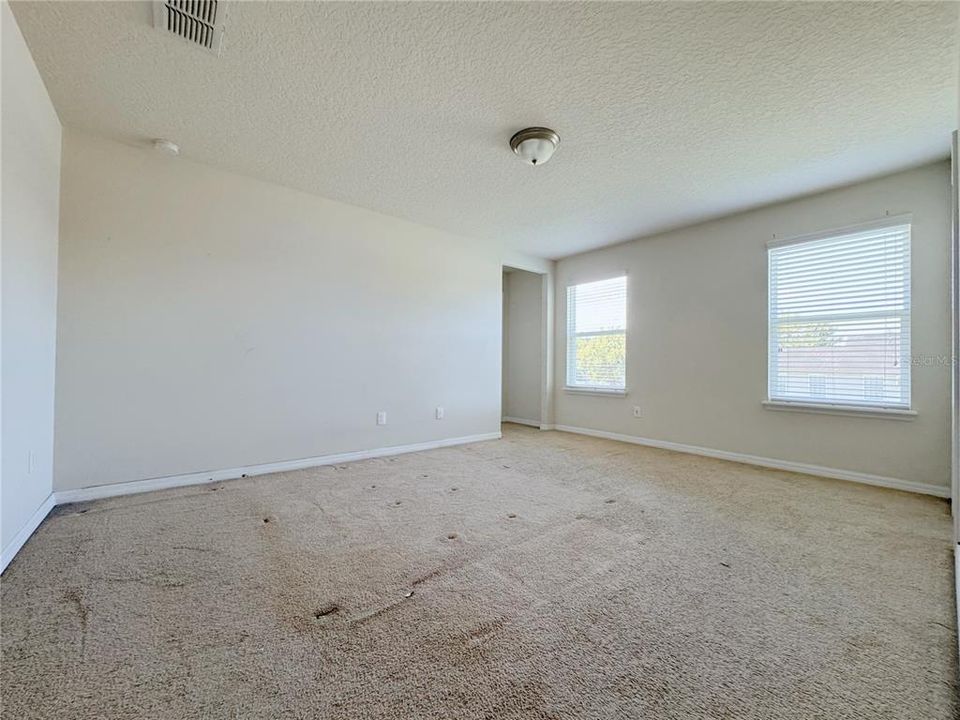 В аренду: $2,800 (4 спален, 2 ванн, 1860 Квадратных фут)