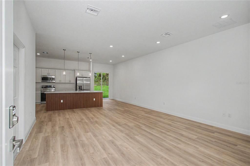 For Sale: $304,900 (4 beds, 2 baths, 1859 Square Feet)