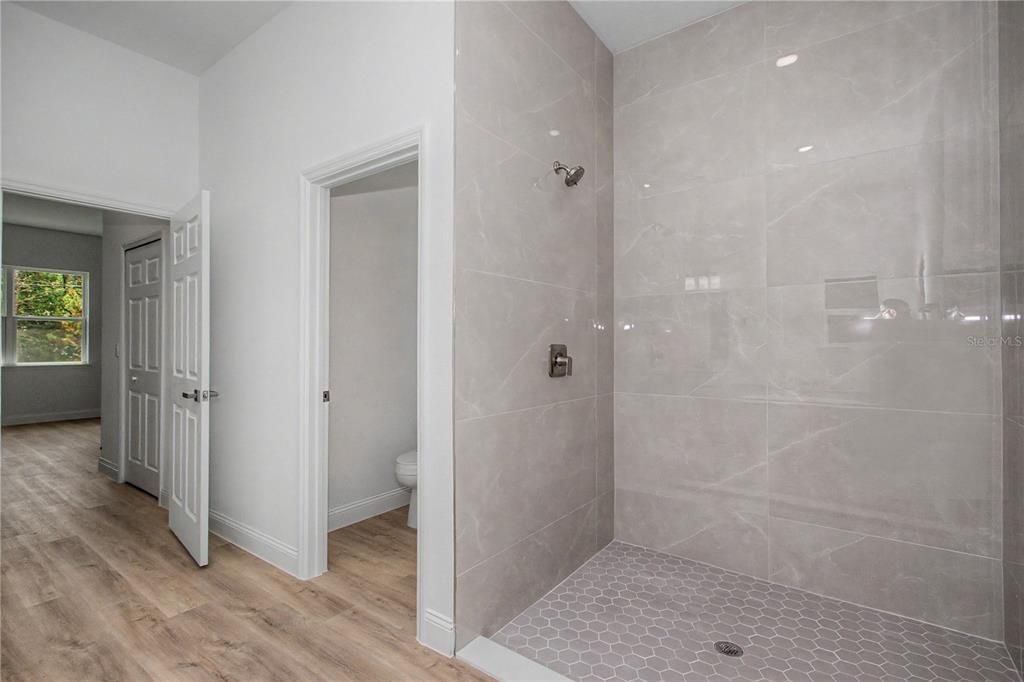 For Sale: $304,900 (4 beds, 2 baths, 1859 Square Feet)