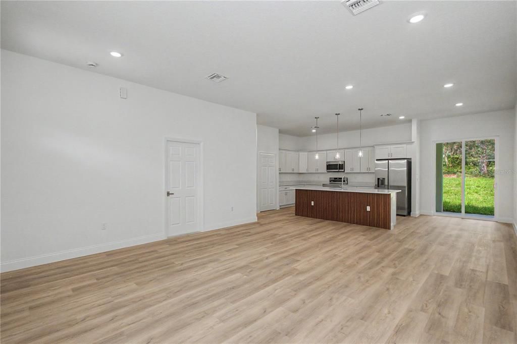 For Sale: $304,900 (4 beds, 2 baths, 1859 Square Feet)