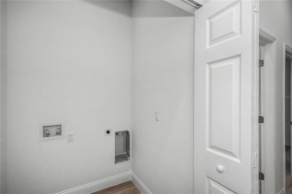 For Sale: $304,900 (4 beds, 2 baths, 1859 Square Feet)