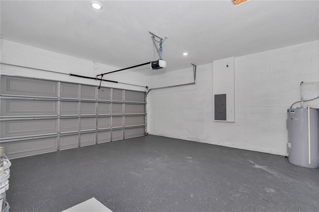 На продажу: $274,900 (3 спален, 2 ванн, 1427 Квадратных фут)