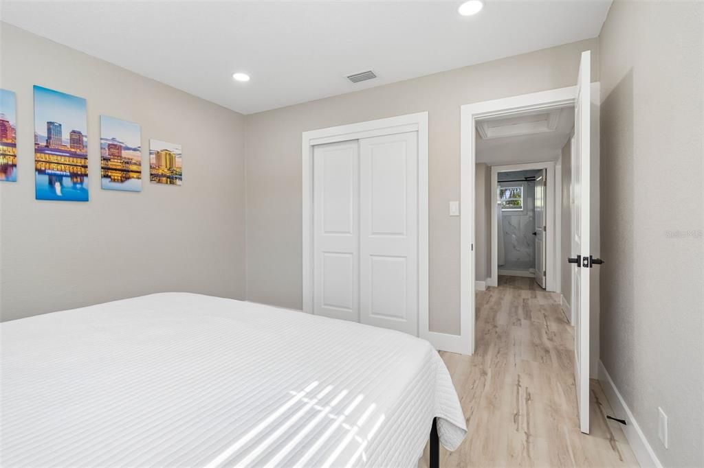 For Rent: $3,995 (4 beds, 2 baths, 1339 Square Feet)
