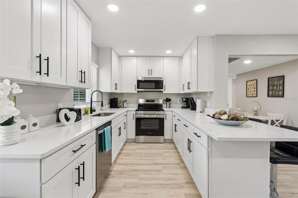 For Rent: $3,995 (4 beds, 2 baths, 1339 Square Feet)