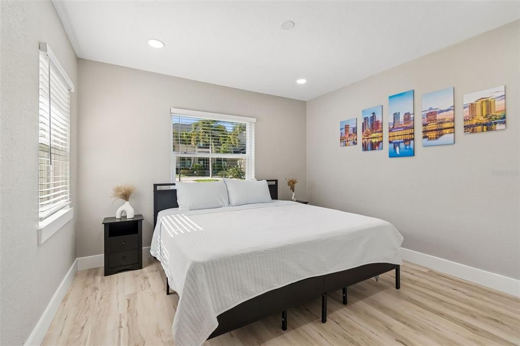 For Rent: $3,995 (4 beds, 2 baths, 1339 Square Feet)
