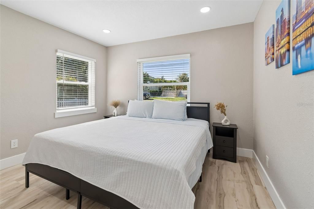 For Rent: $3,995 (4 beds, 2 baths, 1339 Square Feet)
