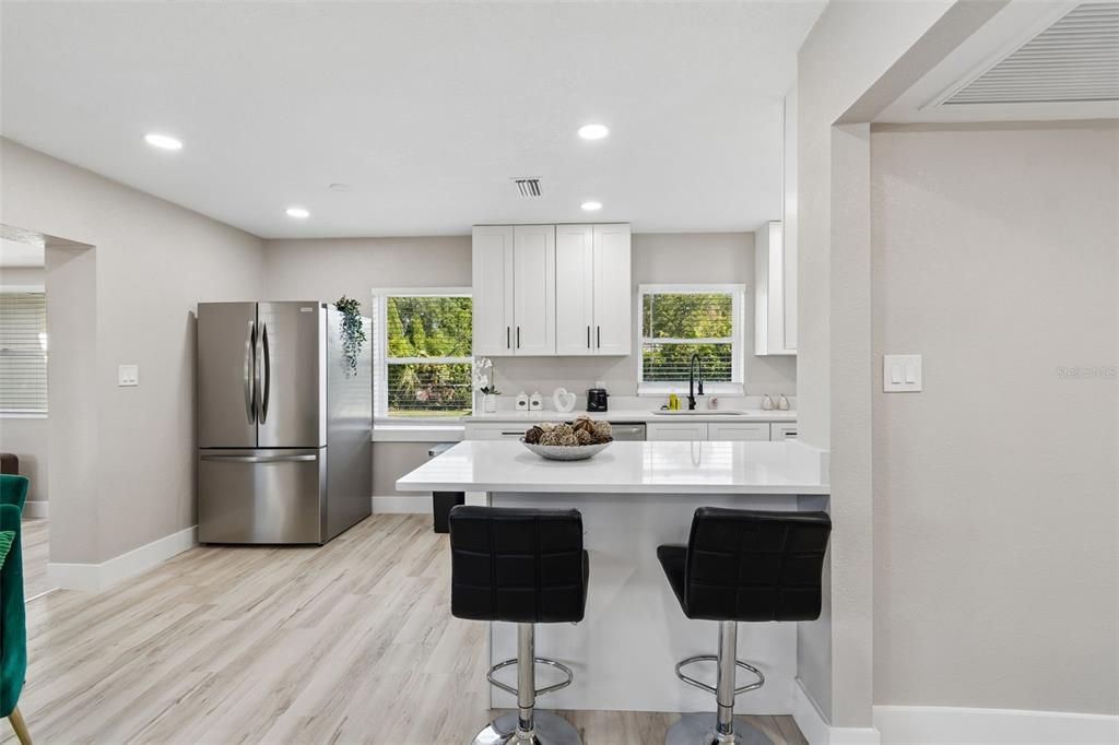 For Rent: $3,995 (4 beds, 2 baths, 1339 Square Feet)
