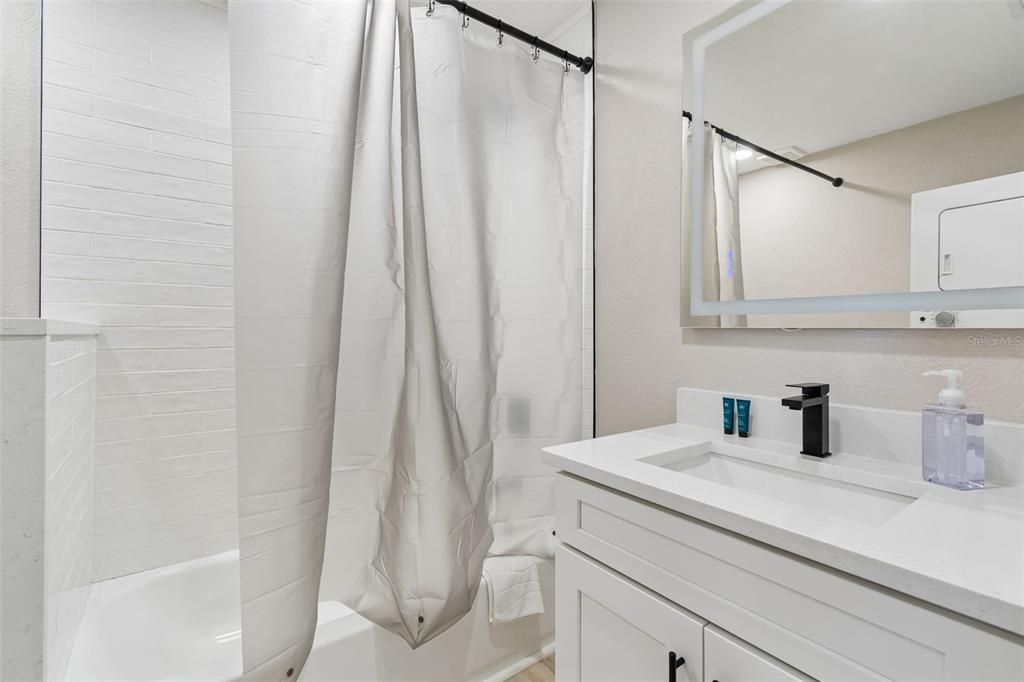 For Rent: $3,995 (4 beds, 2 baths, 1339 Square Feet)