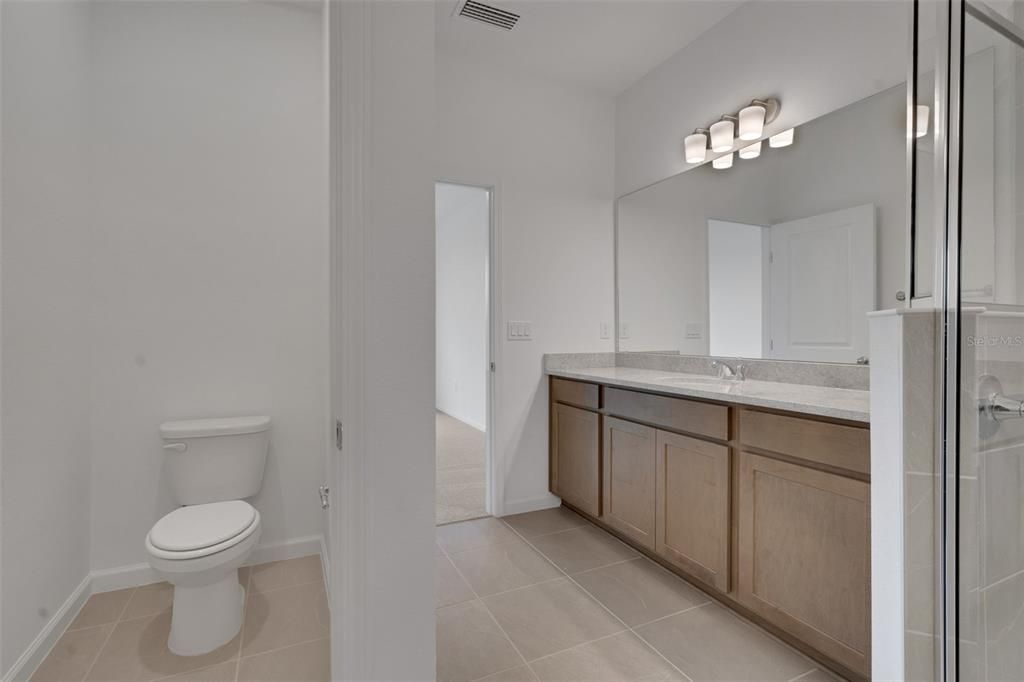 En Venta: $324,990 (4 camas, 2 baños, 1938 Pies cuadrados)