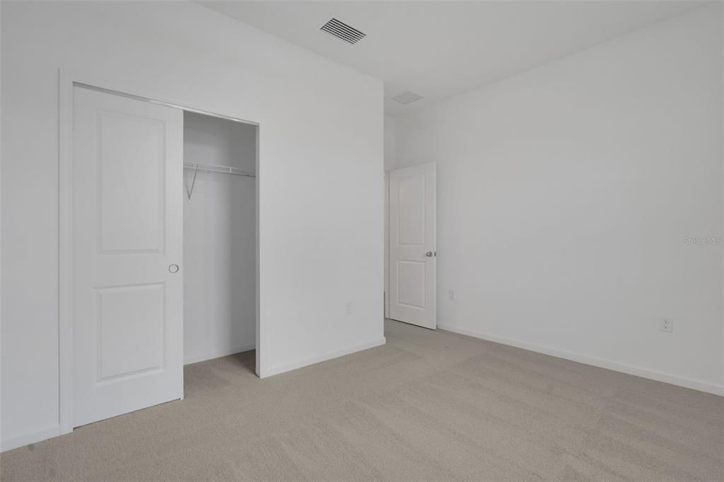 En Venta: $324,990 (4 camas, 2 baños, 1938 Pies cuadrados)