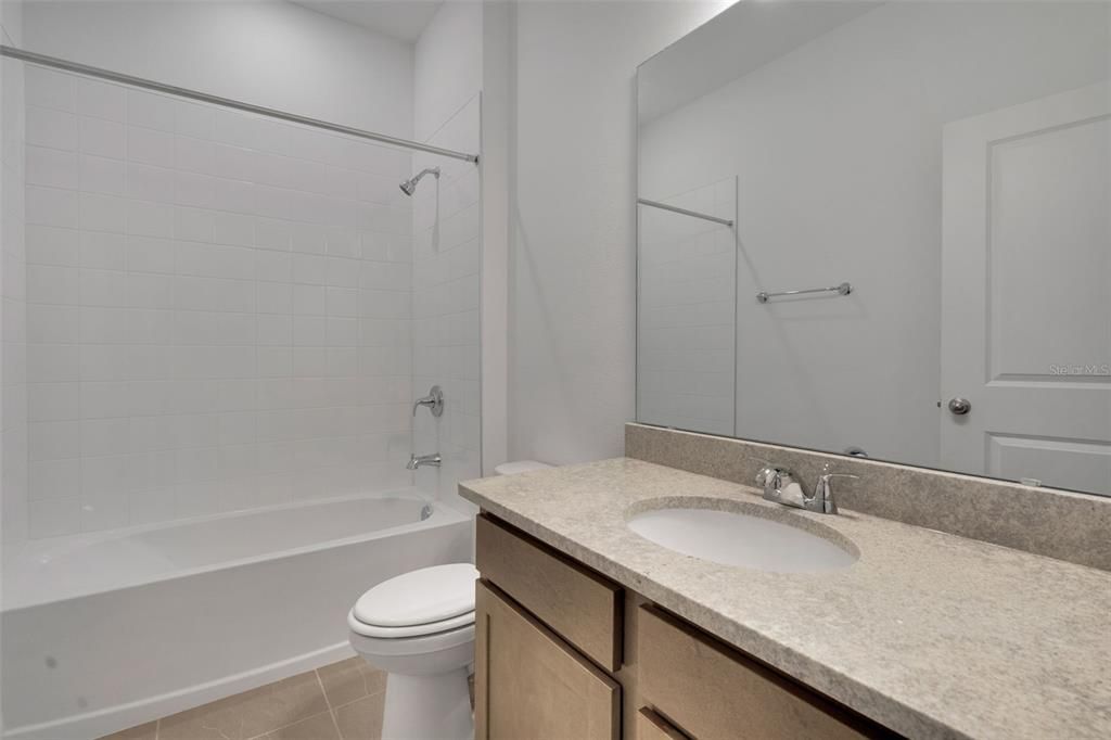 En Venta: $324,990 (4 camas, 2 baños, 1938 Pies cuadrados)