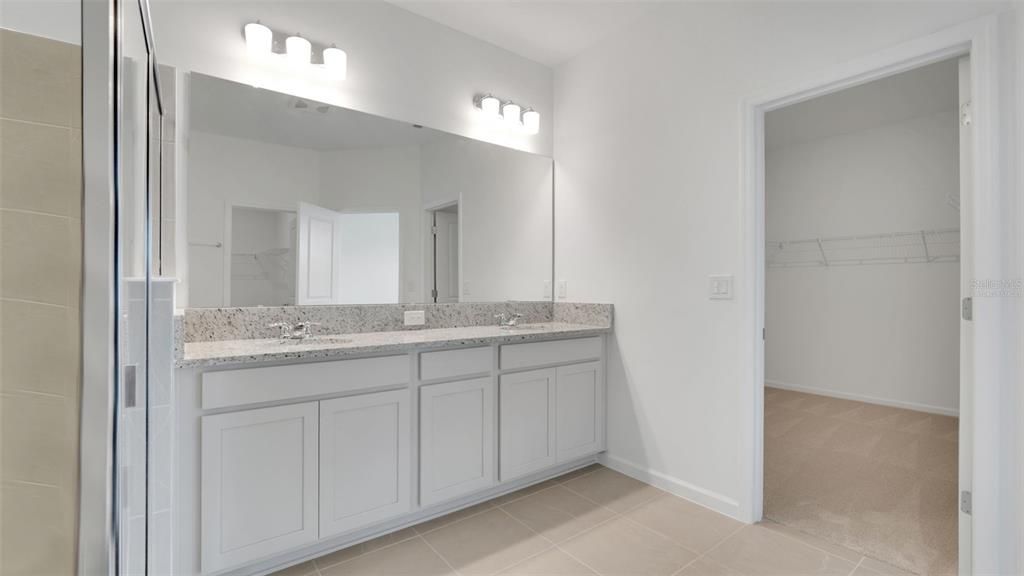 En Venta: $359,990 (4 camas, 3 baños, 2110 Pies cuadrados)