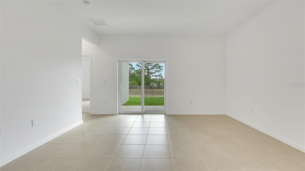 En Venta: $359,990 (4 camas, 3 baños, 2110 Pies cuadrados)