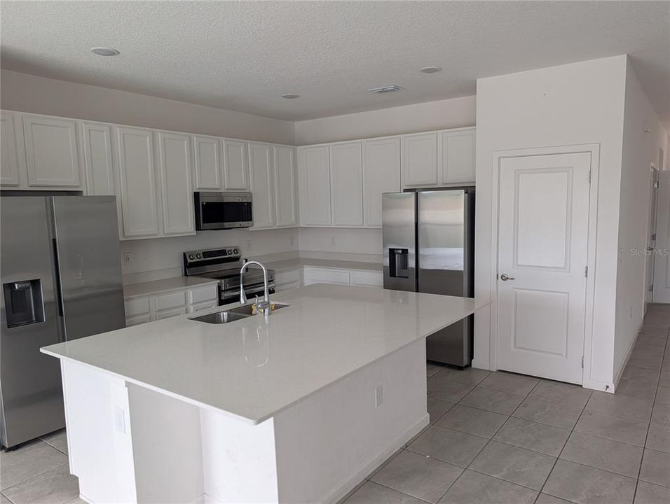 For Sale: $724,900 (6 beds, 8 baths, 3805 Square Feet)