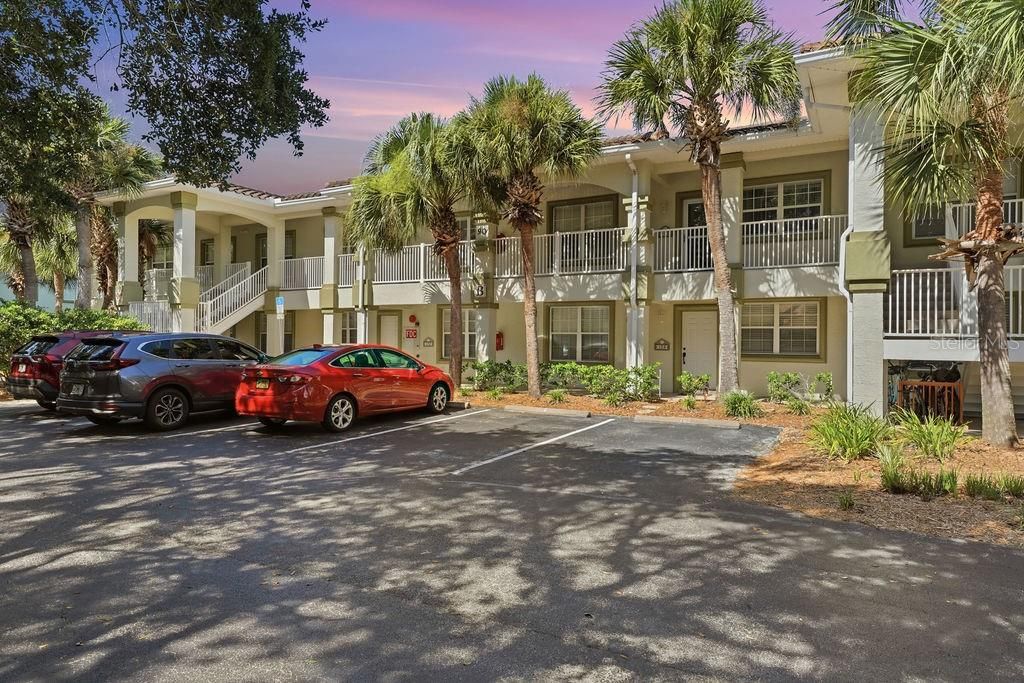 На продажу: $269,900 (2 спален, 2 ванн, 1113 Квадратных фут)