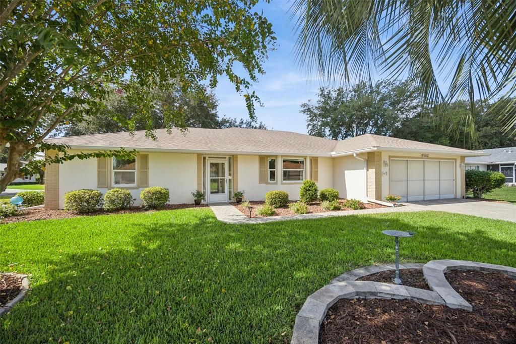 For Sale: $309,900 (3 beds, 2 baths, 1945 Square Feet)