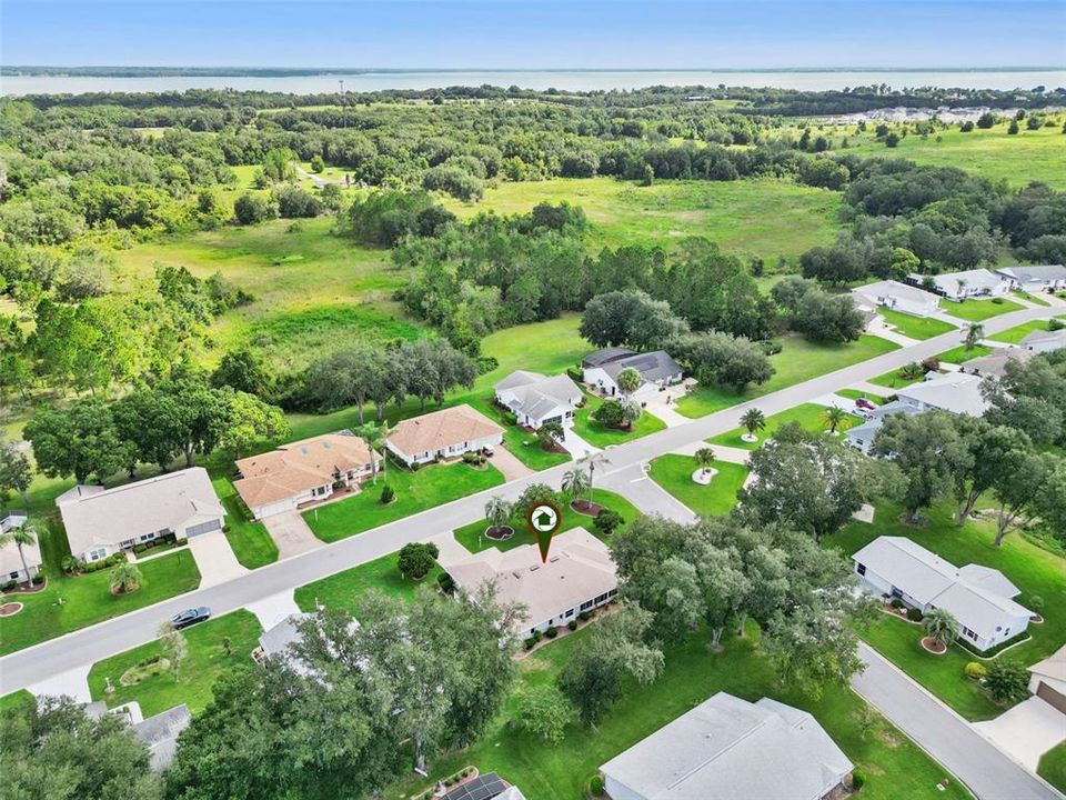 For Sale: $309,900 (3 beds, 2 baths, 1945 Square Feet)
