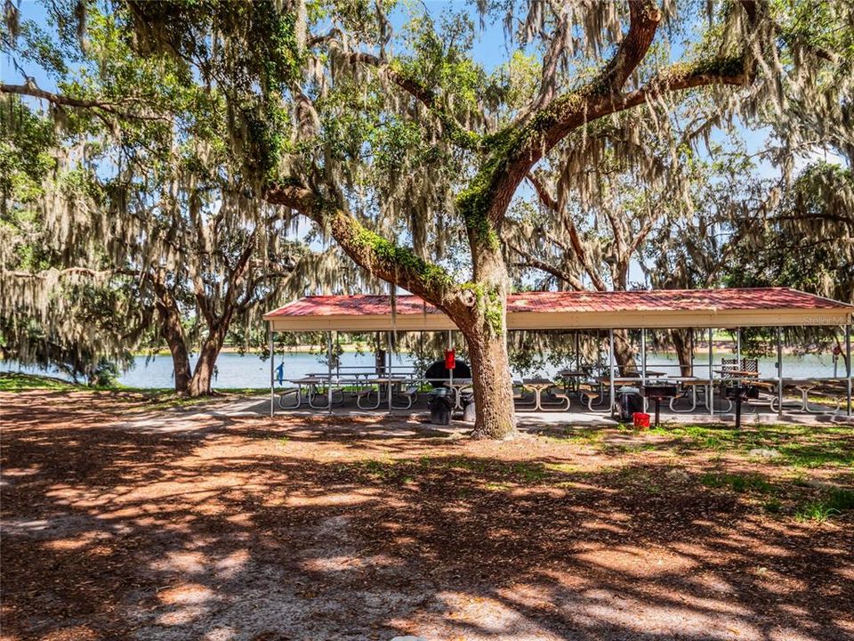 For Sale: $309,900 (3 beds, 2 baths, 1945 Square Feet)