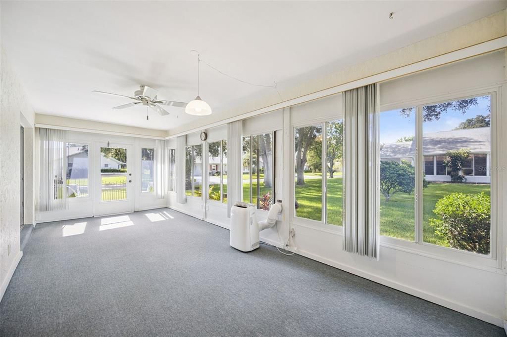 For Sale: $309,900 (3 beds, 2 baths, 1945 Square Feet)