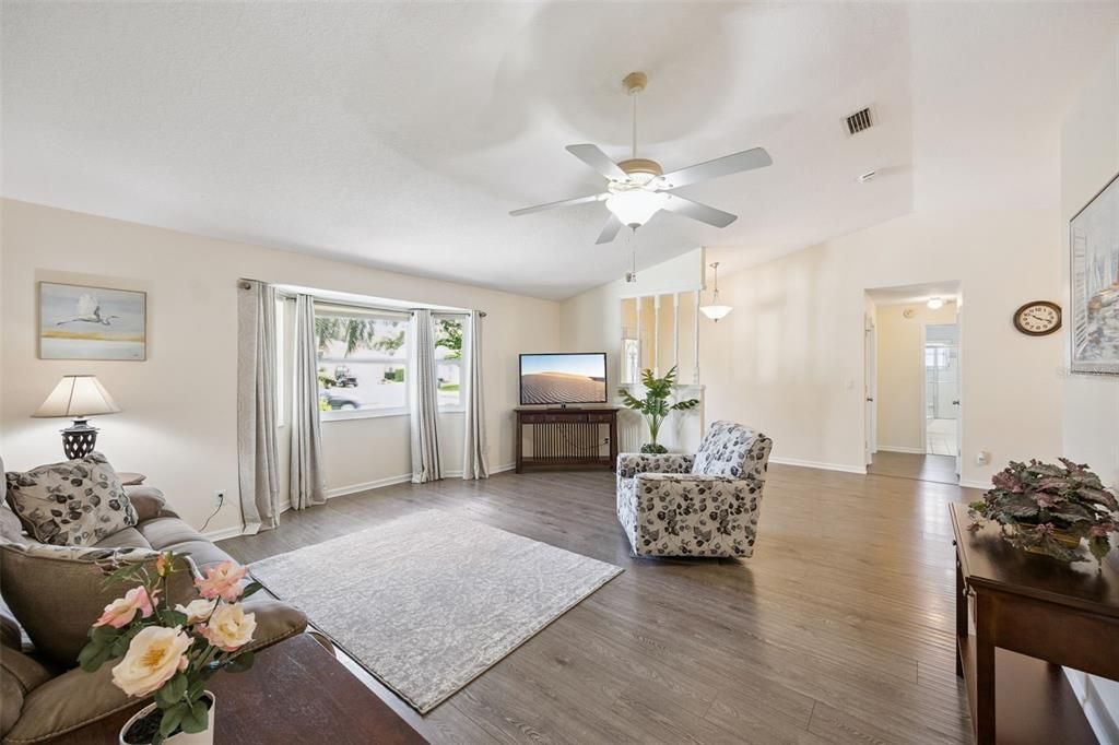 For Sale: $309,900 (3 beds, 2 baths, 1945 Square Feet)