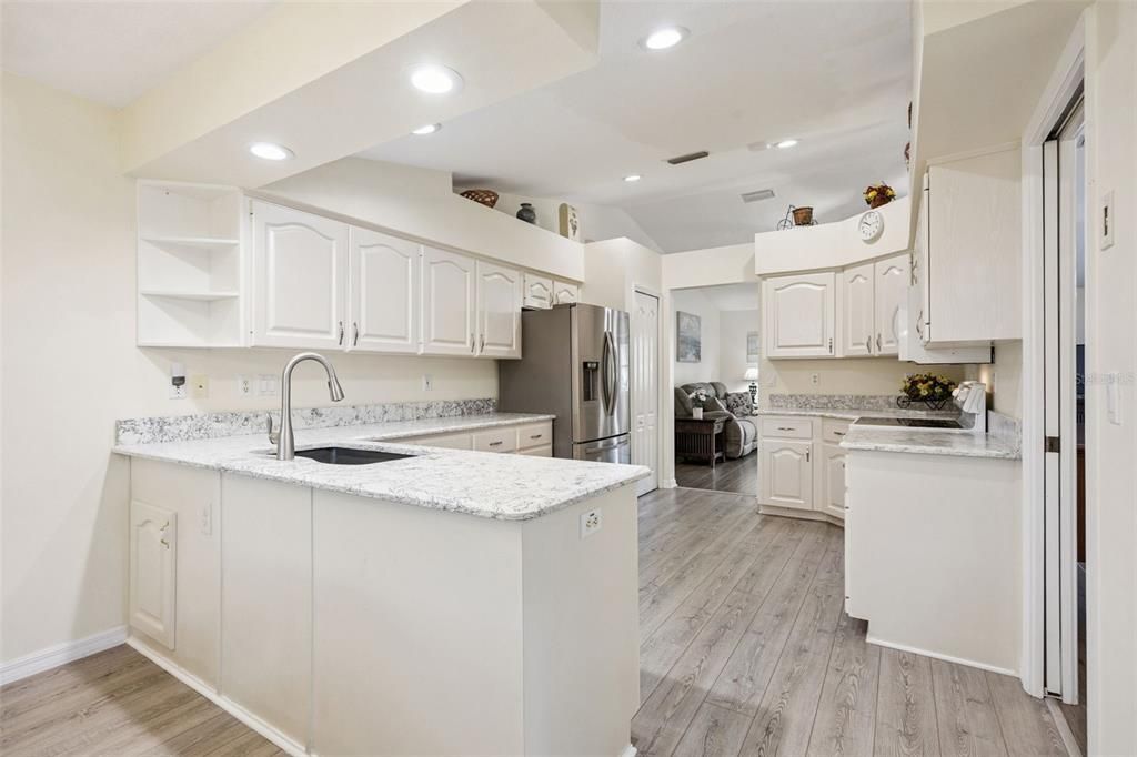 For Sale: $309,900 (3 beds, 2 baths, 1945 Square Feet)