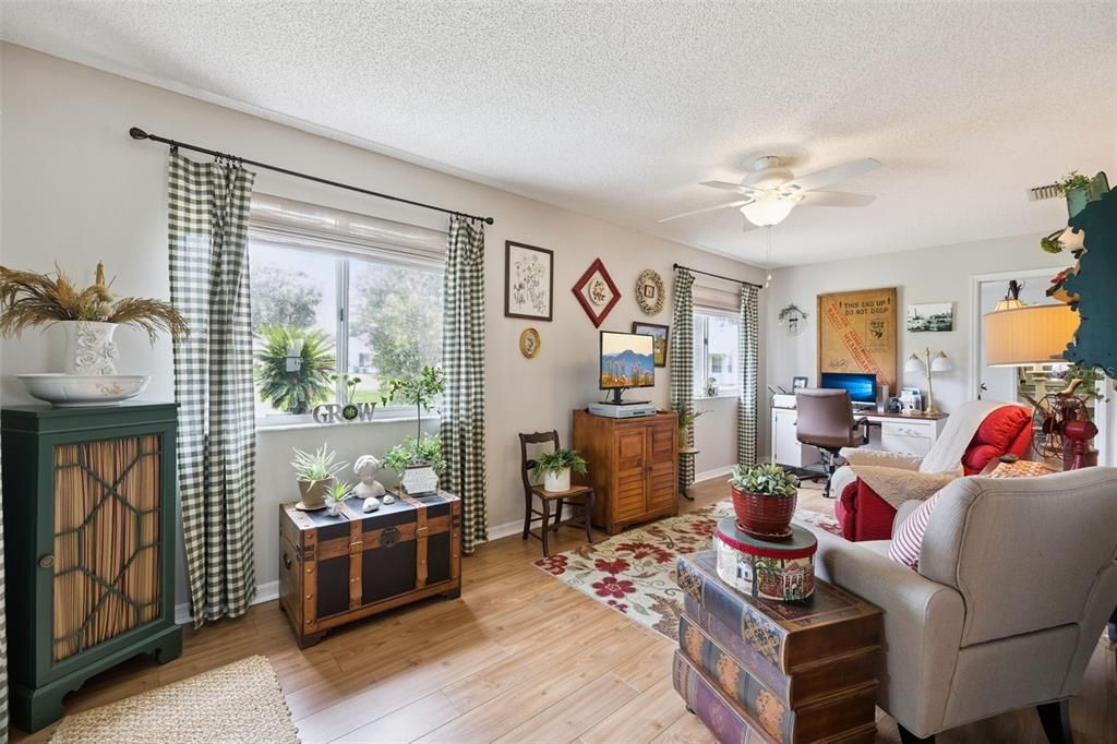 For Sale: $254,900 (2 beds, 2 baths, 1548 Square Feet)