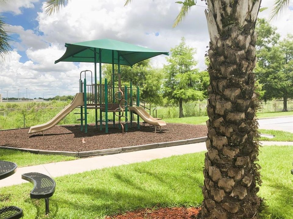 For Sale: $379,900 (3 beds, 2 baths, 1596 Square Feet)