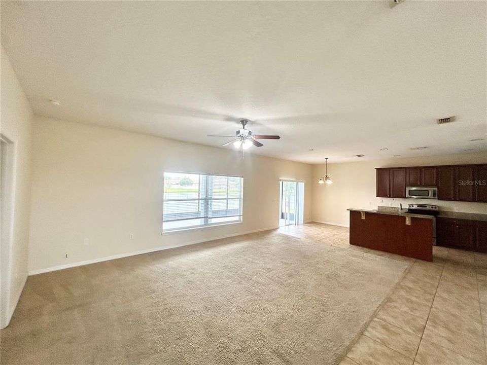 For Sale: $379,900 (3 beds, 2 baths, 1596 Square Feet)