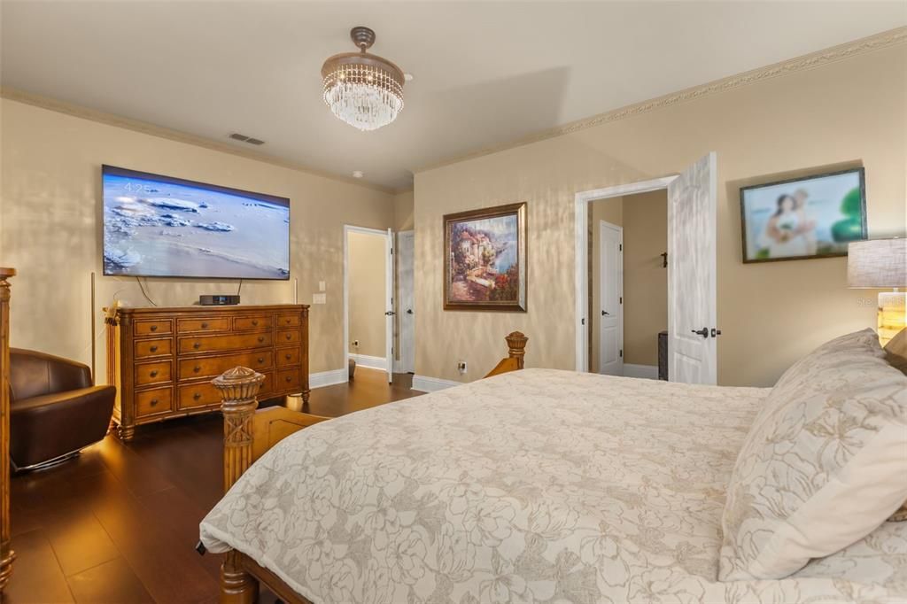 For Sale: $545,000 (4 beds, 3 baths, 2499 Square Feet)