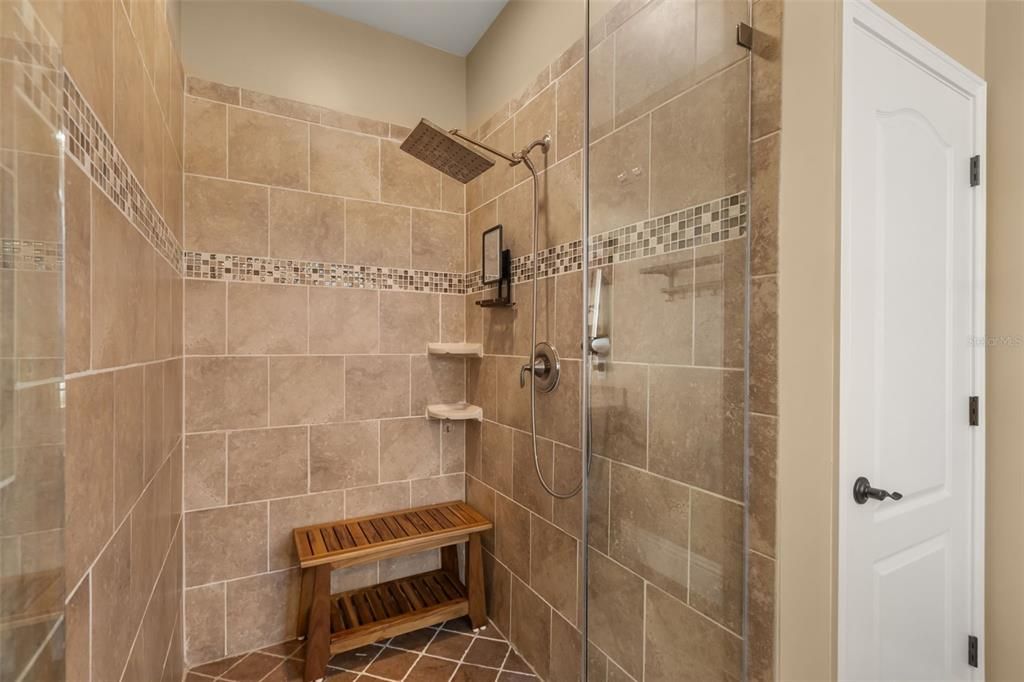 For Sale: $545,000 (4 beds, 3 baths, 2499 Square Feet)