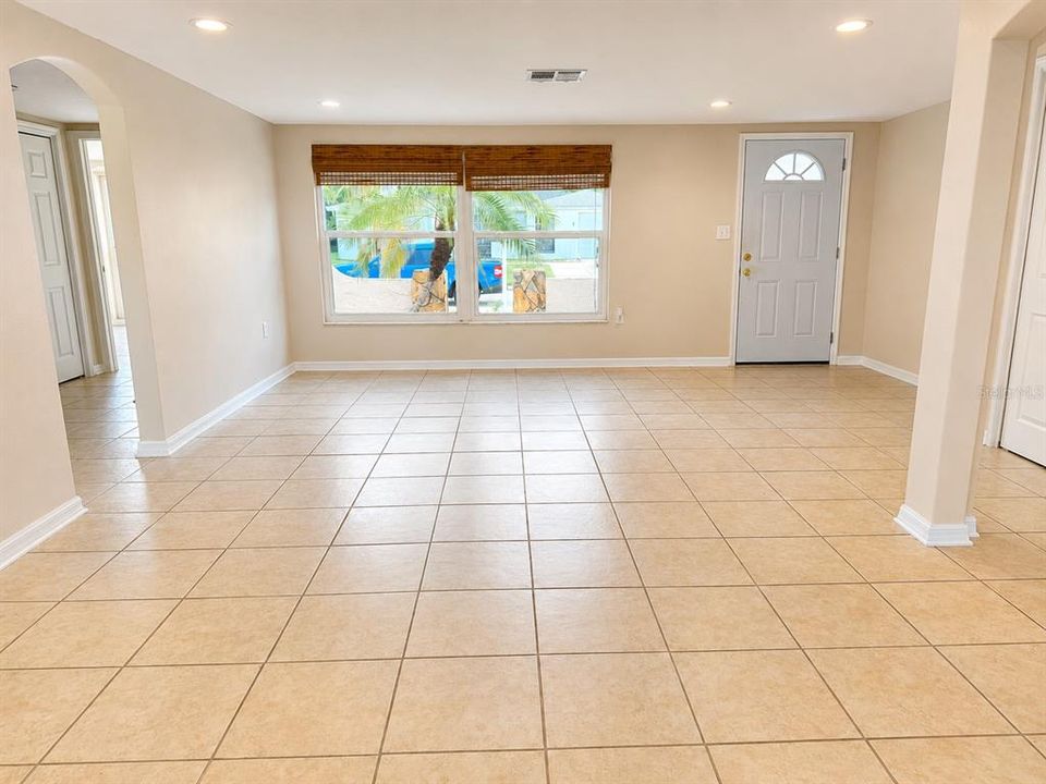 En Venta: $275,900 (3 camas, 2 baños, 1442 Pies cuadrados)