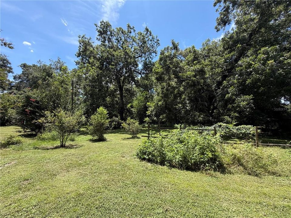 For Sale: $260,000 (3 beds, 1 baths, 1416 Square Feet)