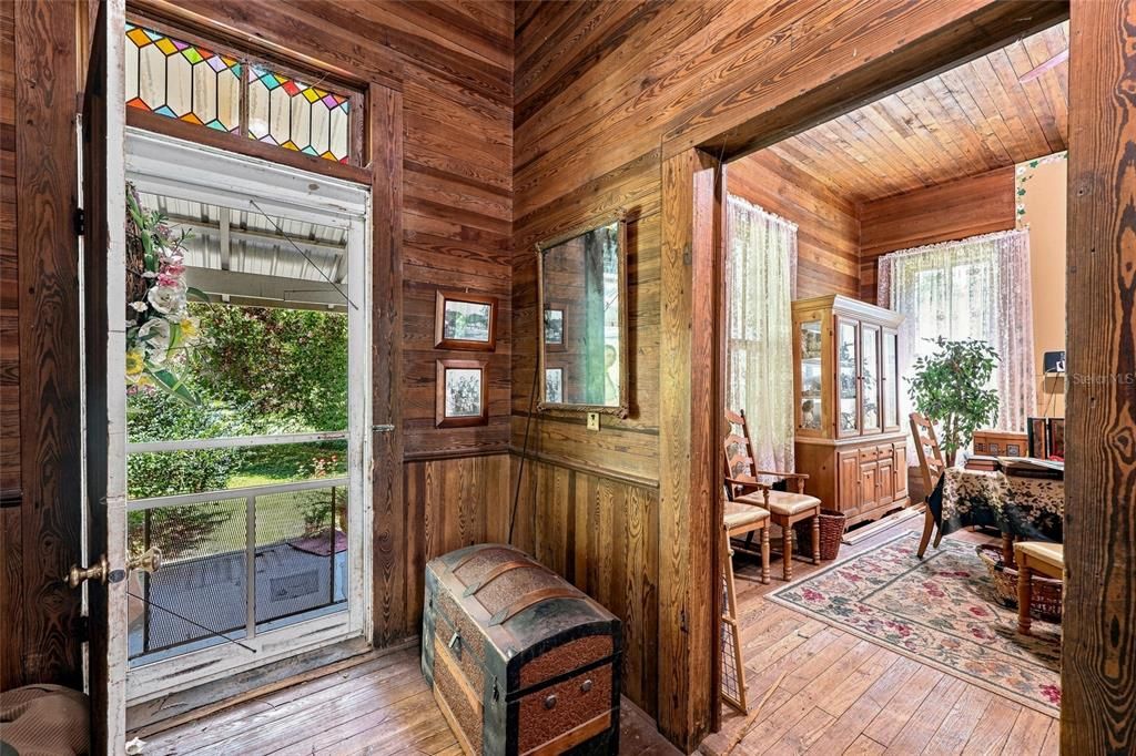 For Sale: $260,000 (3 beds, 1 baths, 1416 Square Feet)