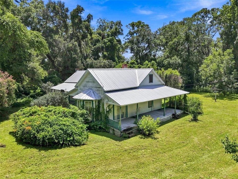For Sale: $260,000 (3 beds, 1 baths, 1416 Square Feet)