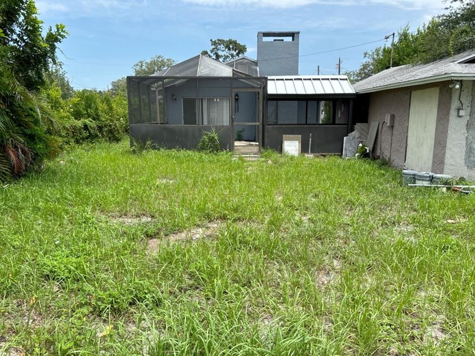 For Sale: $300,000 (2 beds, 2 baths, 1500 Square Feet)