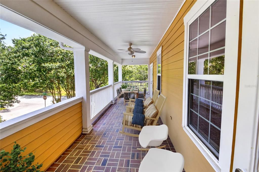 For Sale: $679,000 (4 beds, 3 baths, 2592 Square Feet)