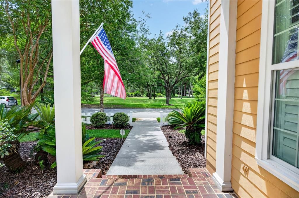 For Sale: $679,000 (4 beds, 3 baths, 2592 Square Feet)