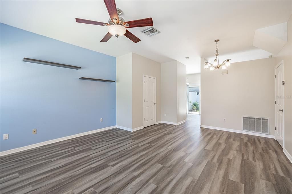 For Sale: $299,000 (3 beds, 2 baths, 1232 Square Feet)