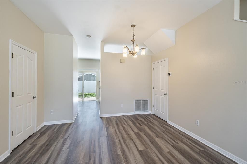 For Sale: $299,000 (3 beds, 2 baths, 1232 Square Feet)