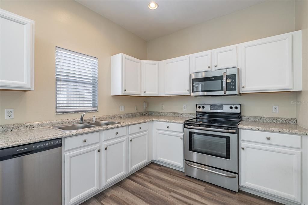 For Sale: $299,000 (3 beds, 2 baths, 1232 Square Feet)